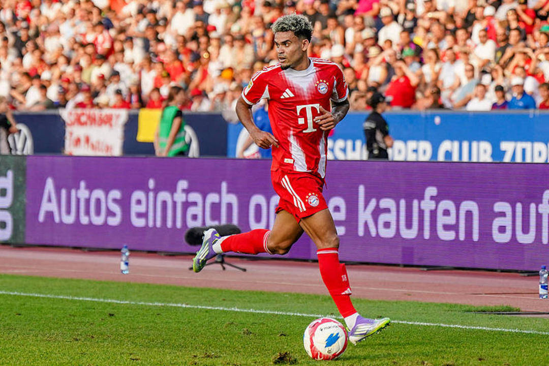 kaiyun体育平台-那不勒斯训练开放日；集结日强势反弹引欢呼；德甲在即；赛程密集仍需轮换(日本七天失去理智)