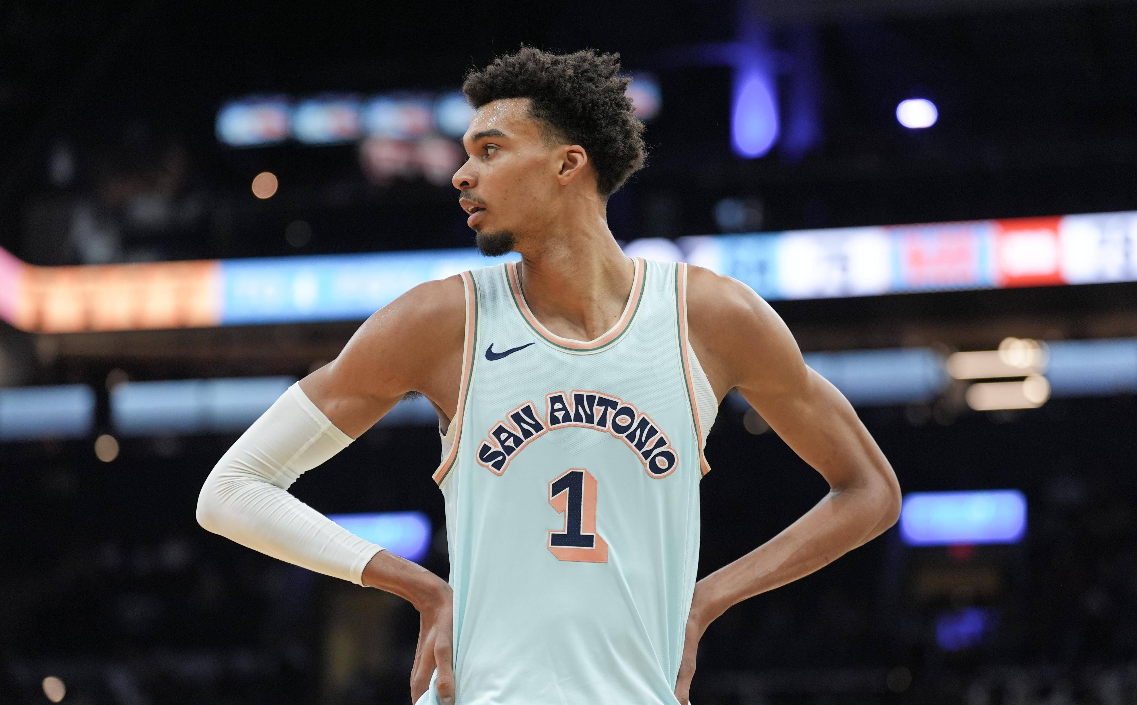 KAIYUN SPORTS-关于集结日体能课后；纽卡斯尔伤情更新备战NBA常规赛；压力陡增；团队化学反应显著的信息